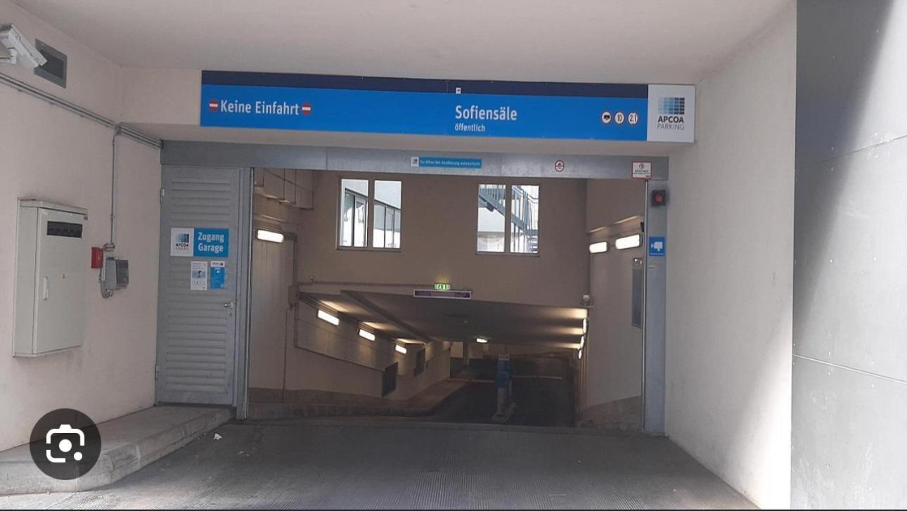 Klimatisierter Wiener Altbauflair Im Zentrum Wiens Esterno foto