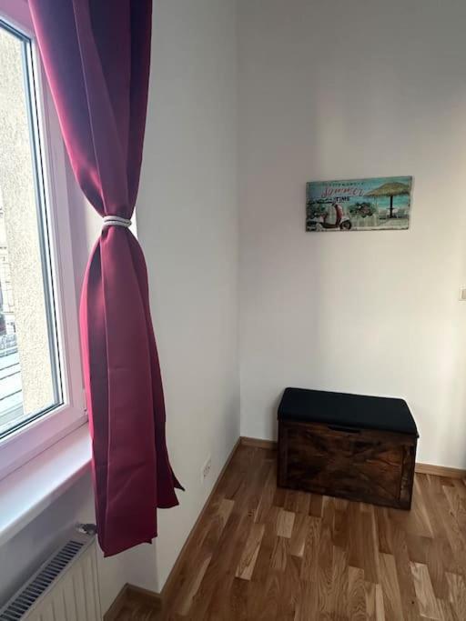 Klimatisierter Wiener Altbauflair Im Zentrum Wiens Esterno foto