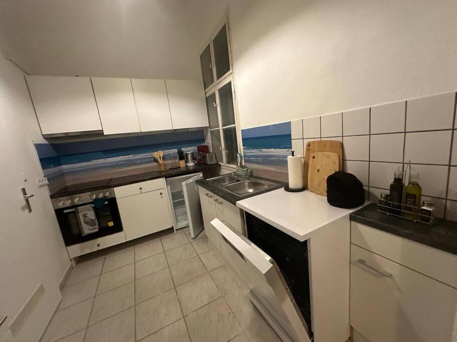 Klimatisierter Wiener Altbauflair Im Zentrum Wiens Esterno foto